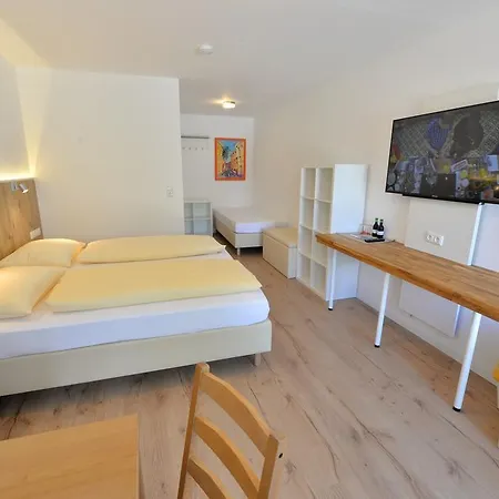 Hotel Garni Gambrinus Pasawa