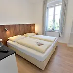 Hotel Garni Gambrinus 3*