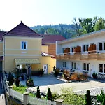 Hotel Garni Gambrinus 3*